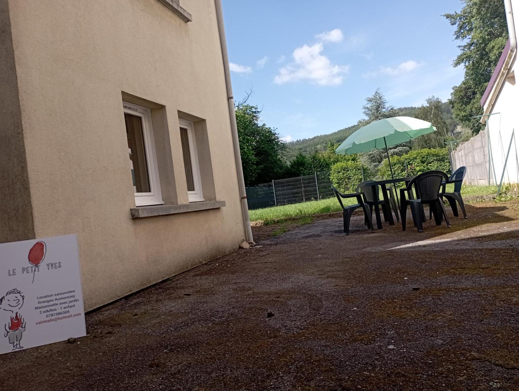 Le Petit Yves Holiday home